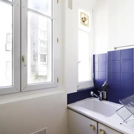 Hotel Immeuble L'essai Paris